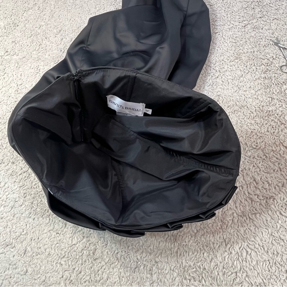 David's Bridal Black Formal Strapless Crumb Catcher Ruched Dress Back Zip Size 6 - Picture 8 of 12